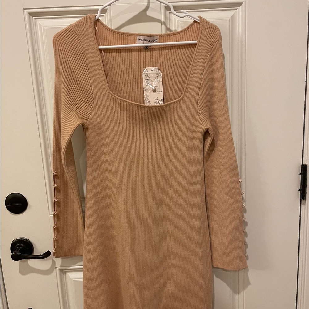 Brand New With Tags Willow & Wind Button Sleeve Sweater Dress. Beige. Size Large